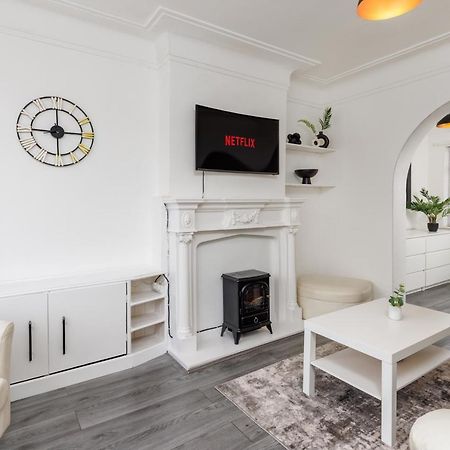 リヴァプールThe Empress 2 Bed Terraced Houseアパートメント エクステリア 写真