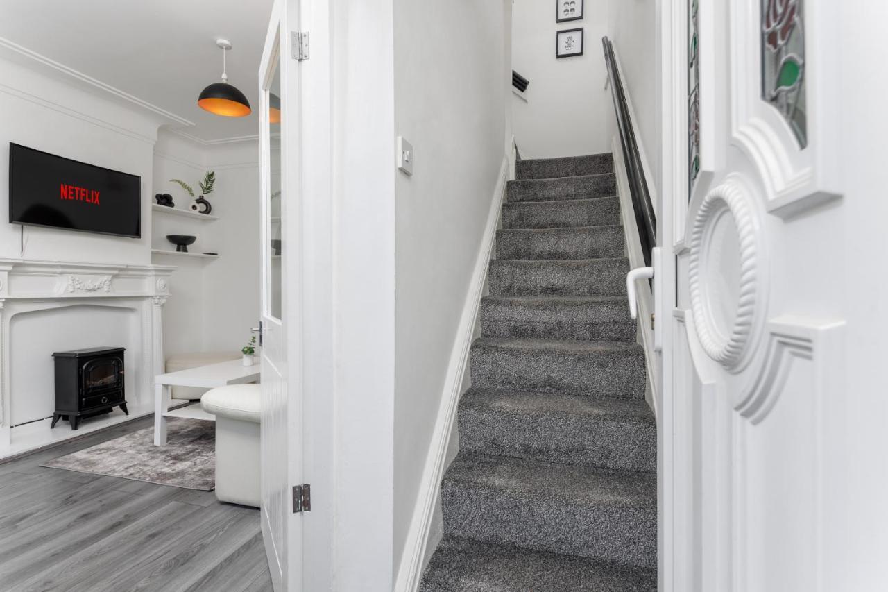 リヴァプールThe Empress 2 Bed Terraced Houseアパートメント エクステリア 写真